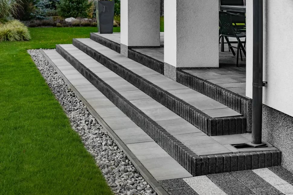 Co ułożyć na tarasie? 5 najlepszych materiałów i wskazówki