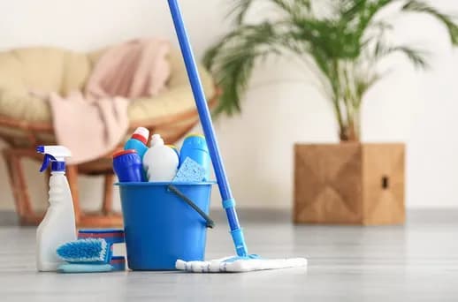 Ile octu do mycia paneli? Proporcje, które naprawdę działają!